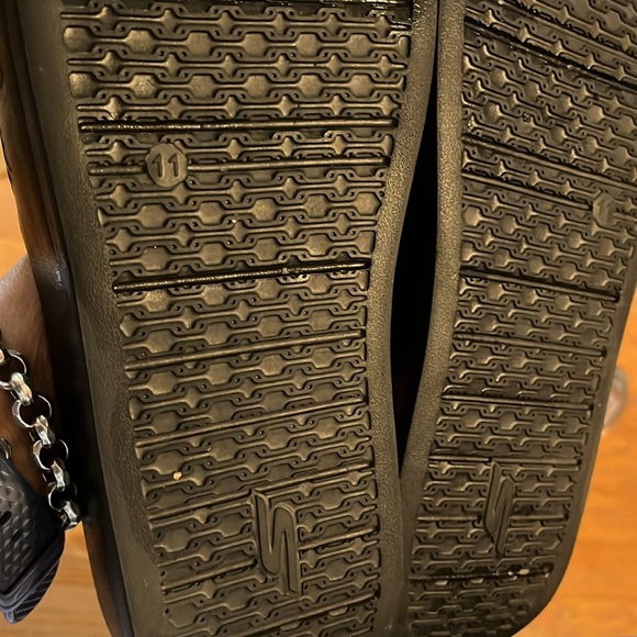 Skechers-Foamies black size 11. - Picture 6 of 6